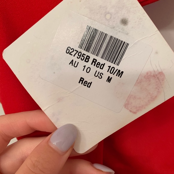 Red Dress - Picture 4 of 4